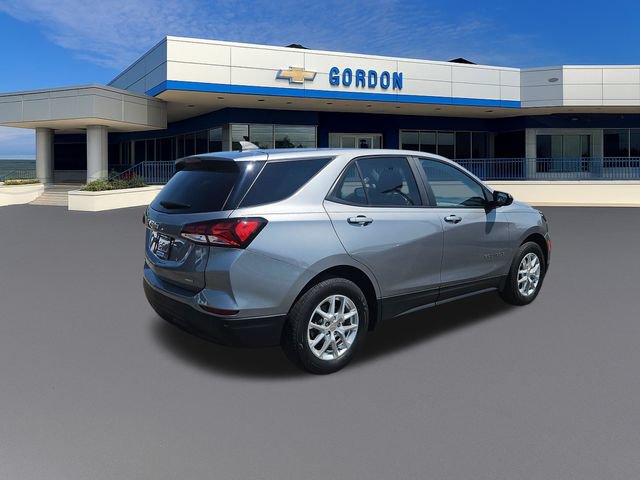 Used 2023 Chevrolet Equinox LS w/ LS Convenience Package AWD/4WD image 6