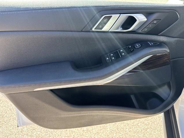 Used 2020 BMW X5 xDrive40i w/ Convenience Package image 12
