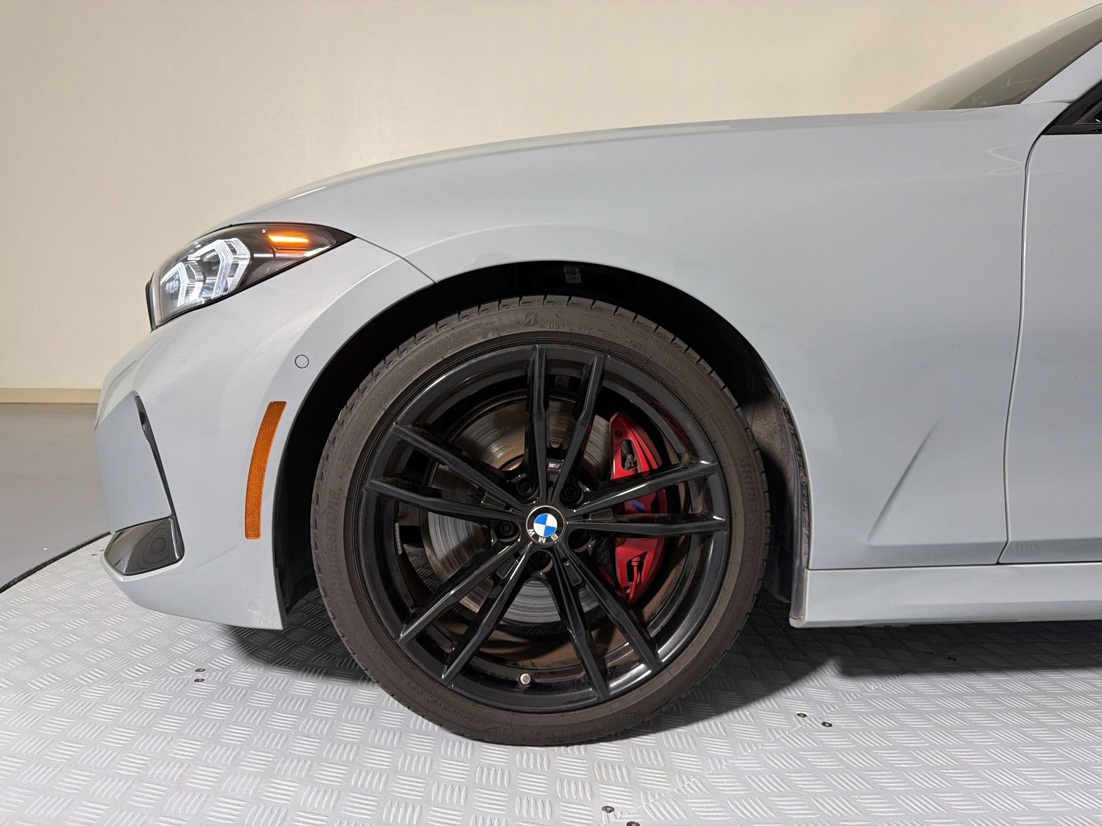 Used 2024 BMW 330i Sedan w/ M Sport Package RWD image 10