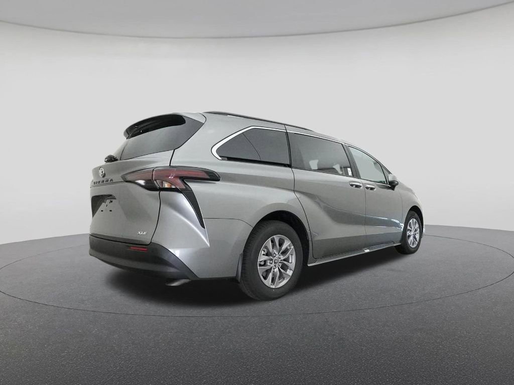 New 2026 Toyota Sienna XLE image 25