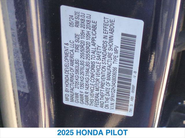 Certified 2025 Honda Pilot Sport image 26