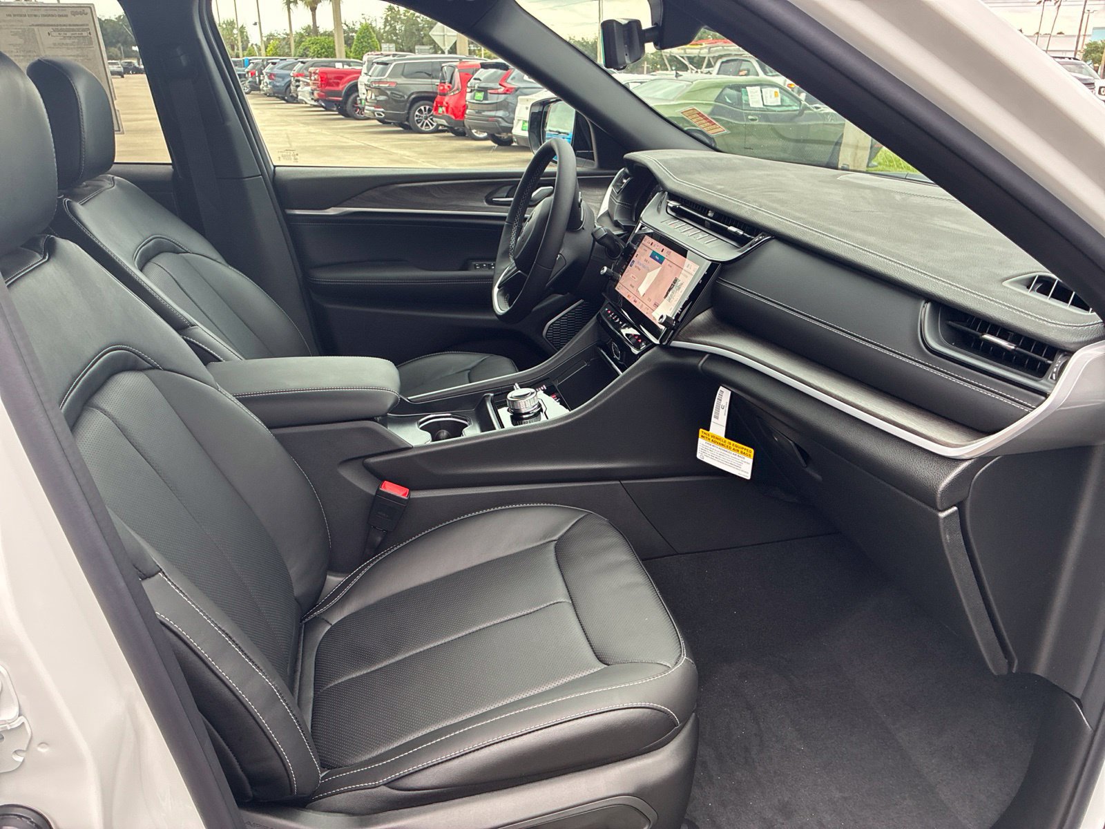New 2027 Jeep Grand Cherokee Limited AWD/4WD image 12