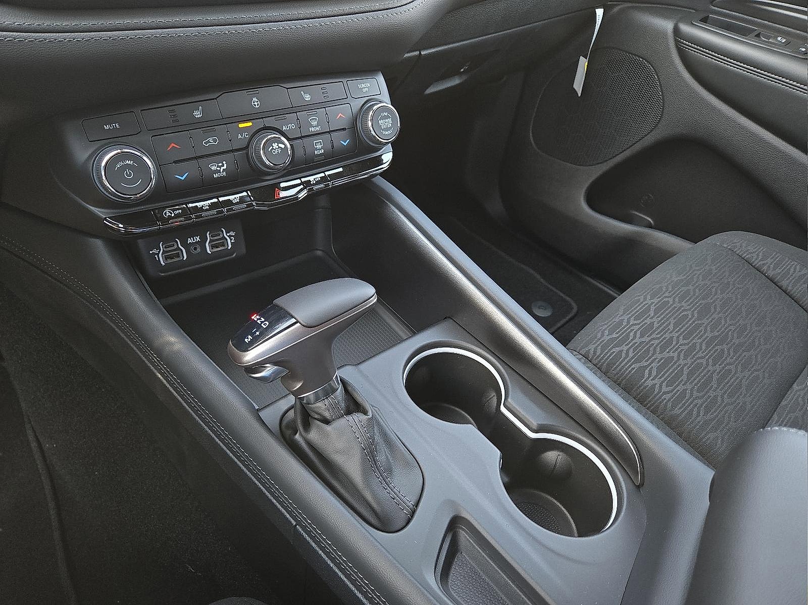 New 2024 Dodge Durango SXT w/ SXT Blacktop Group image 20