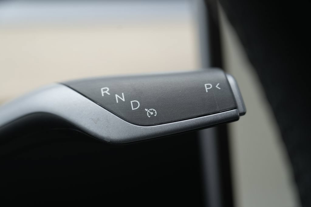 Used 2023 Tesla Model Y AWD image 48