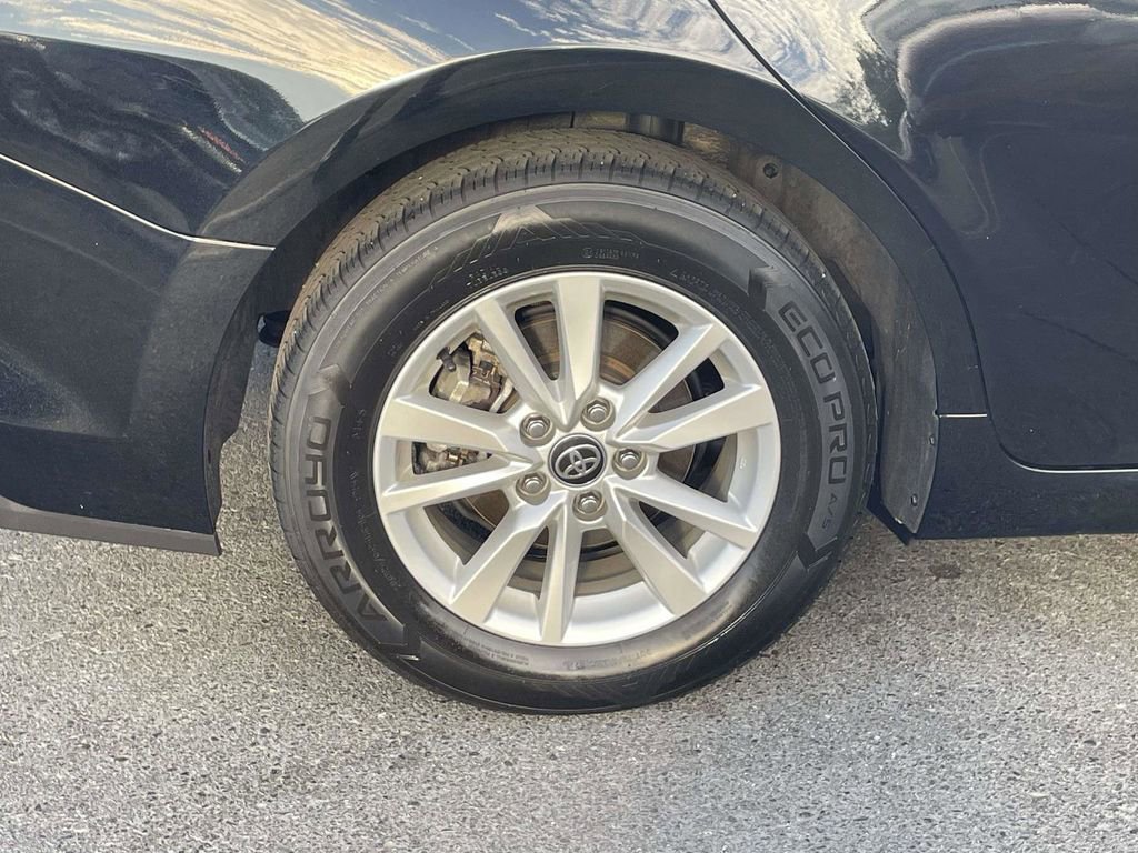 Used 2025 Toyota Camry LE FWD image 8