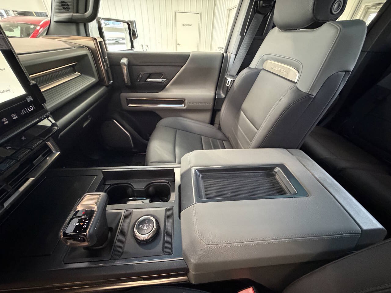 Used 2025 GMC Hummer EV 2X AWD/4WD image 21