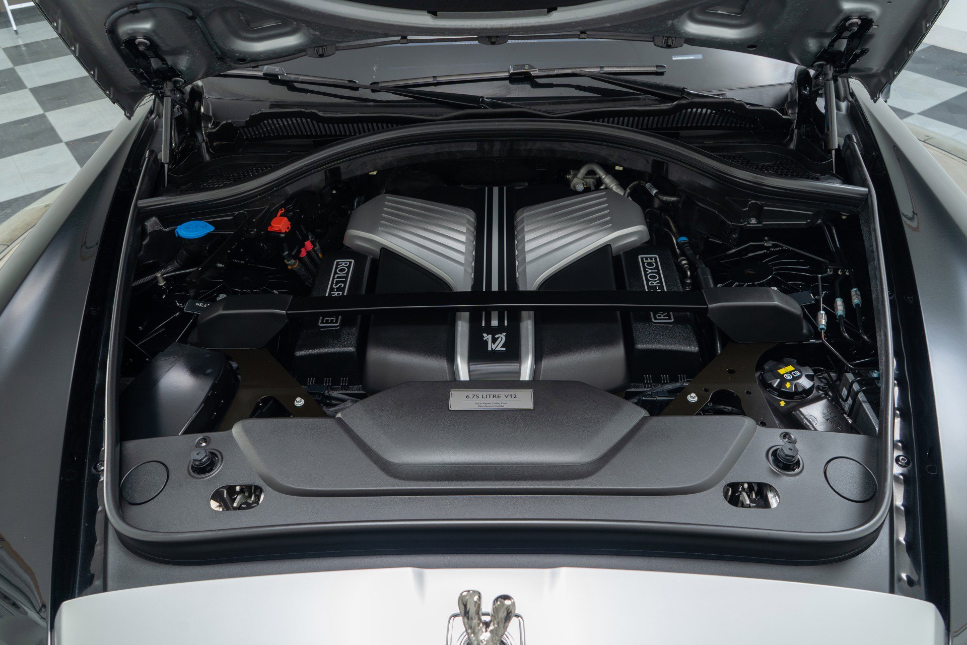 Used 2022 Rolls-Royce Cullinan image 12