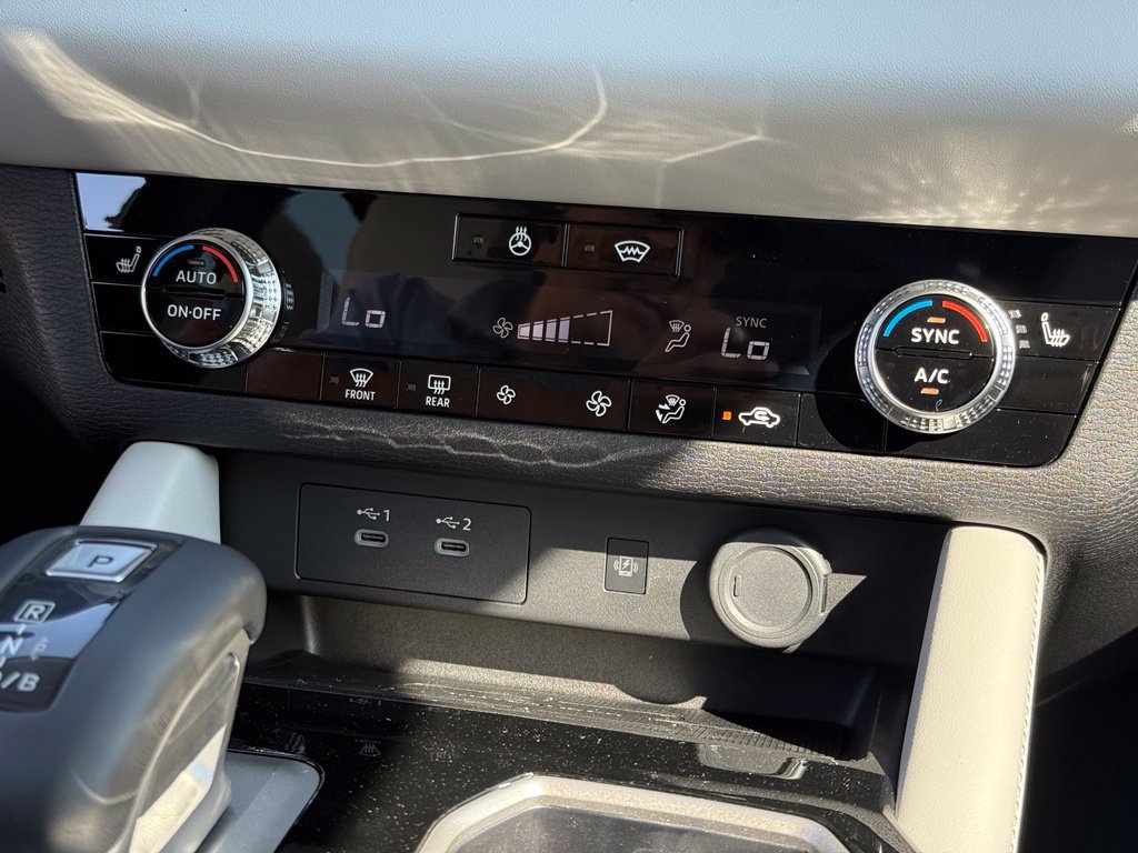 New 2026 Mitsubishi Outlander SE AWD/4WD image 31