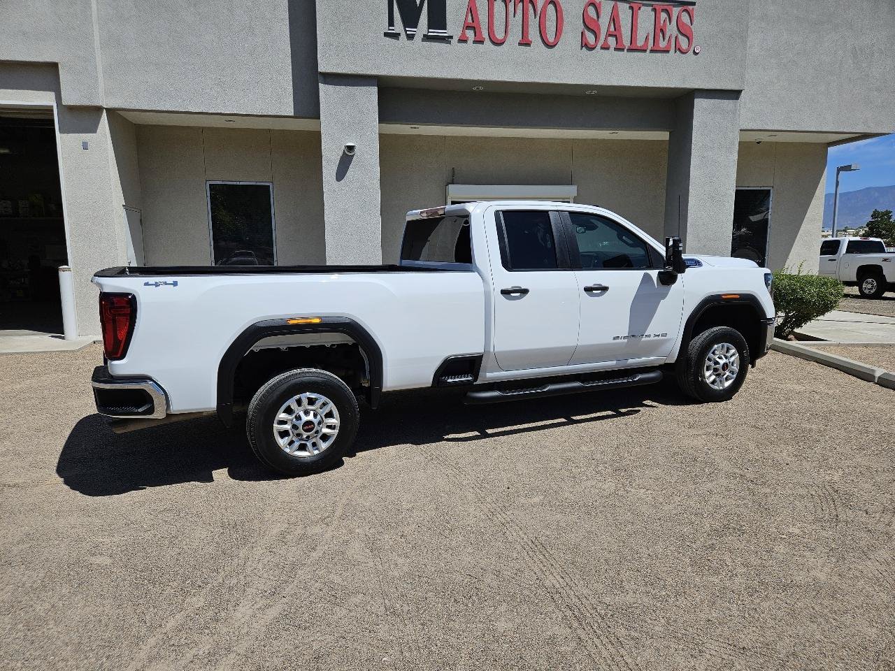Used 2026 GMC Sierra 2500 Pro w/ Convenience Package AWD/4WD image 6