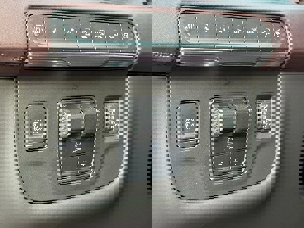 Certified 2022 Cadillac Escalade Sport Platinum image 33