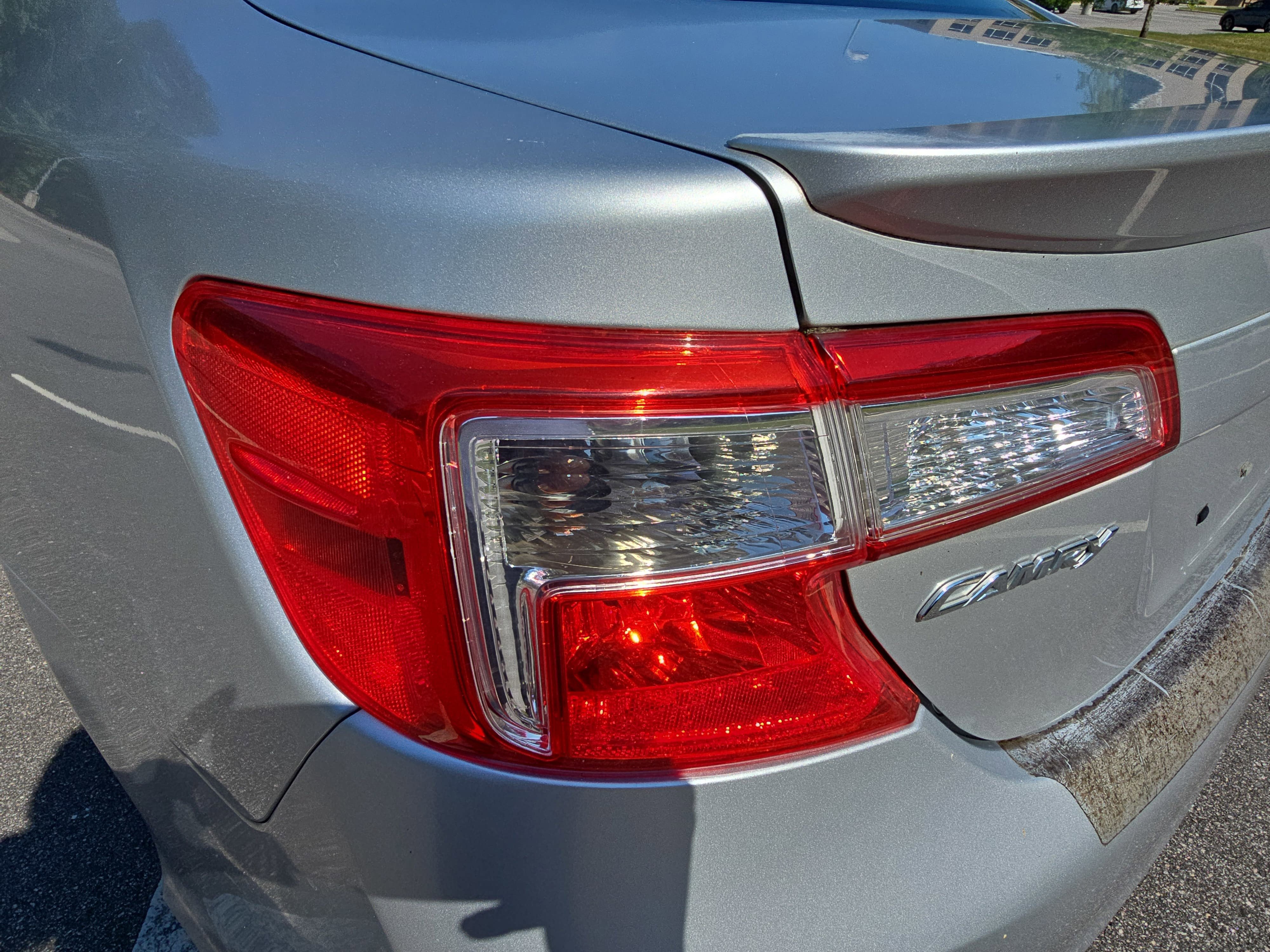 Used 2014 Toyota Camry SE FWD image 36