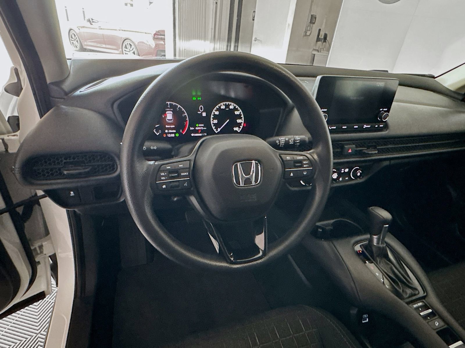 Used 2023 Honda HR-V LX image 9