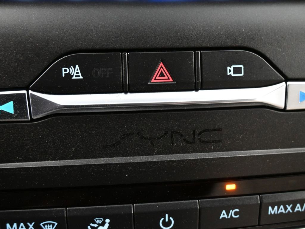 Used 2020 Ford Explorer Platinum w/ Premium Technology Package image 15