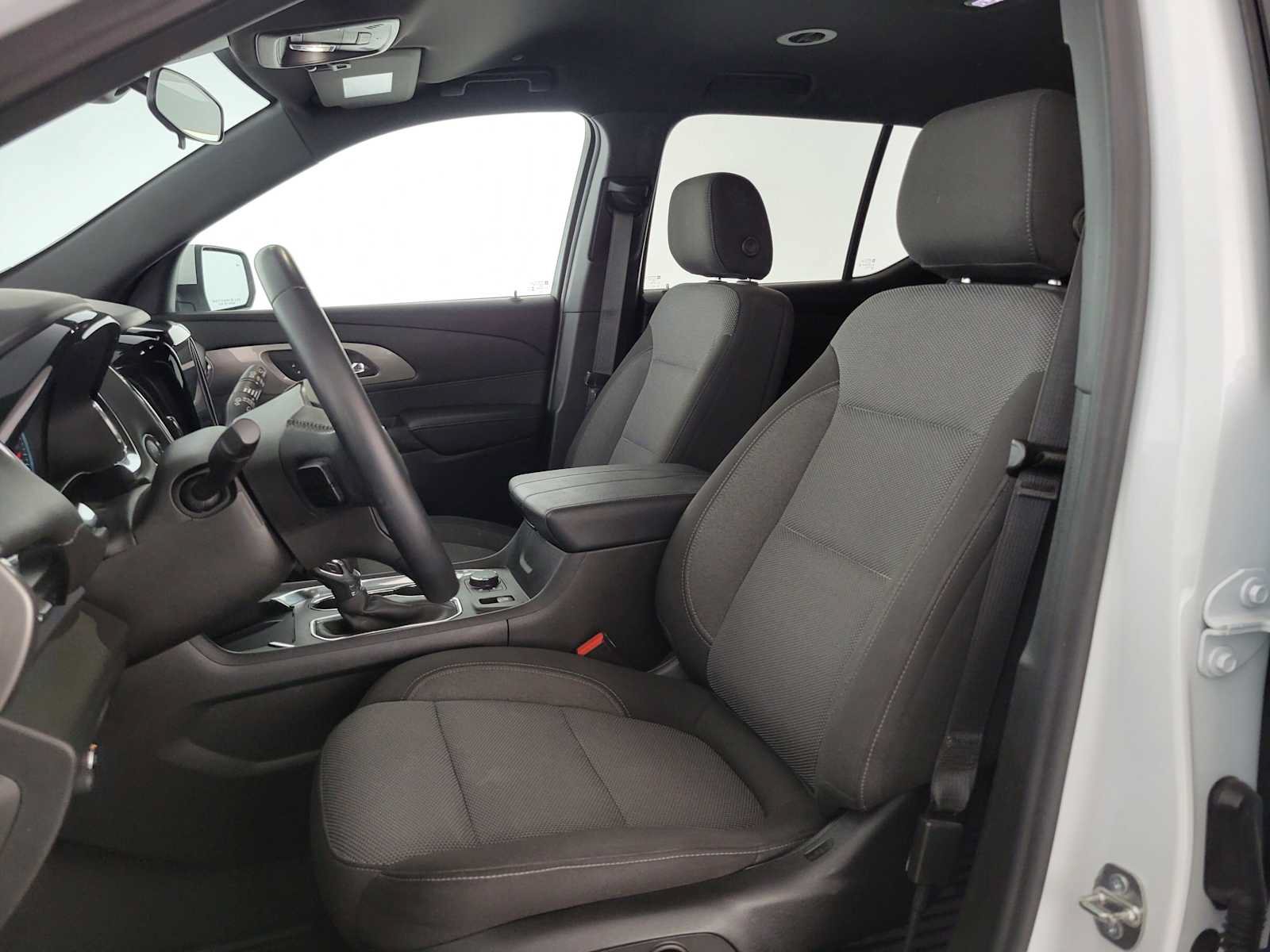 Used 2023 Chevrolet Traverse LT FWD image 24