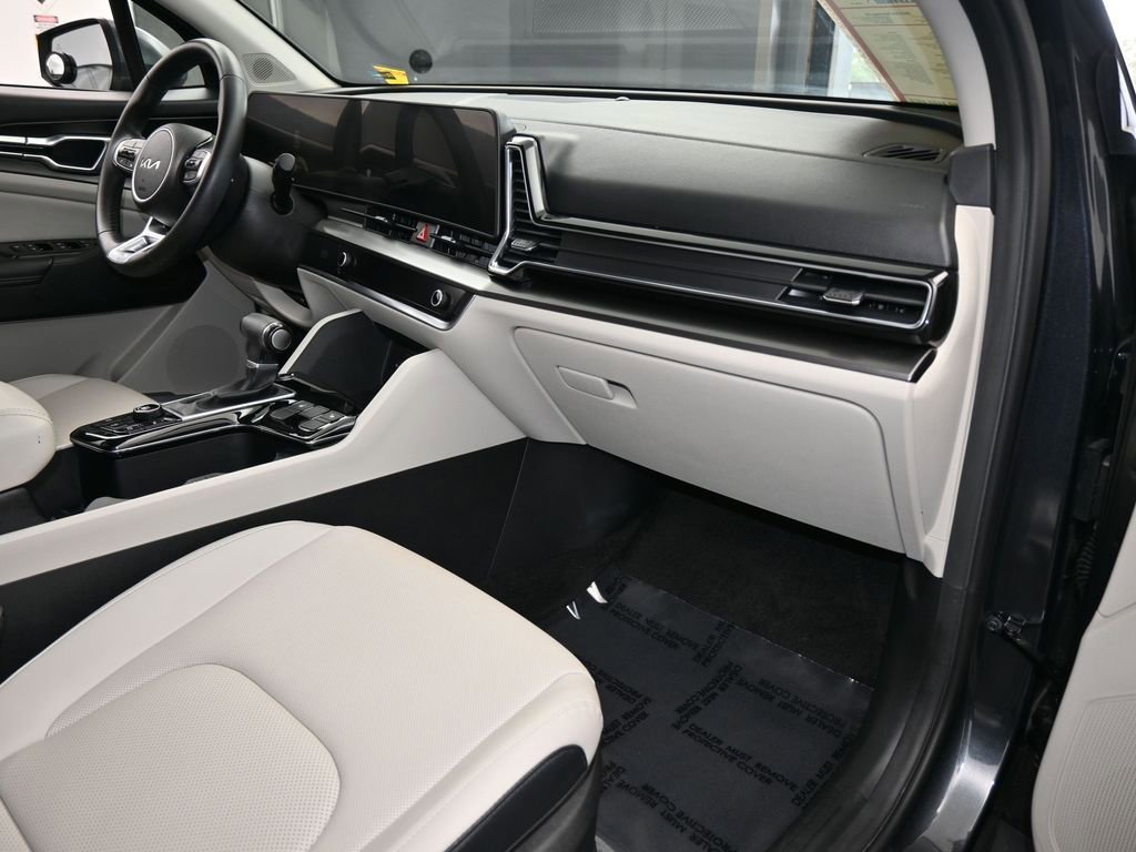 Used 2023 Kia Sportage EX image 45
