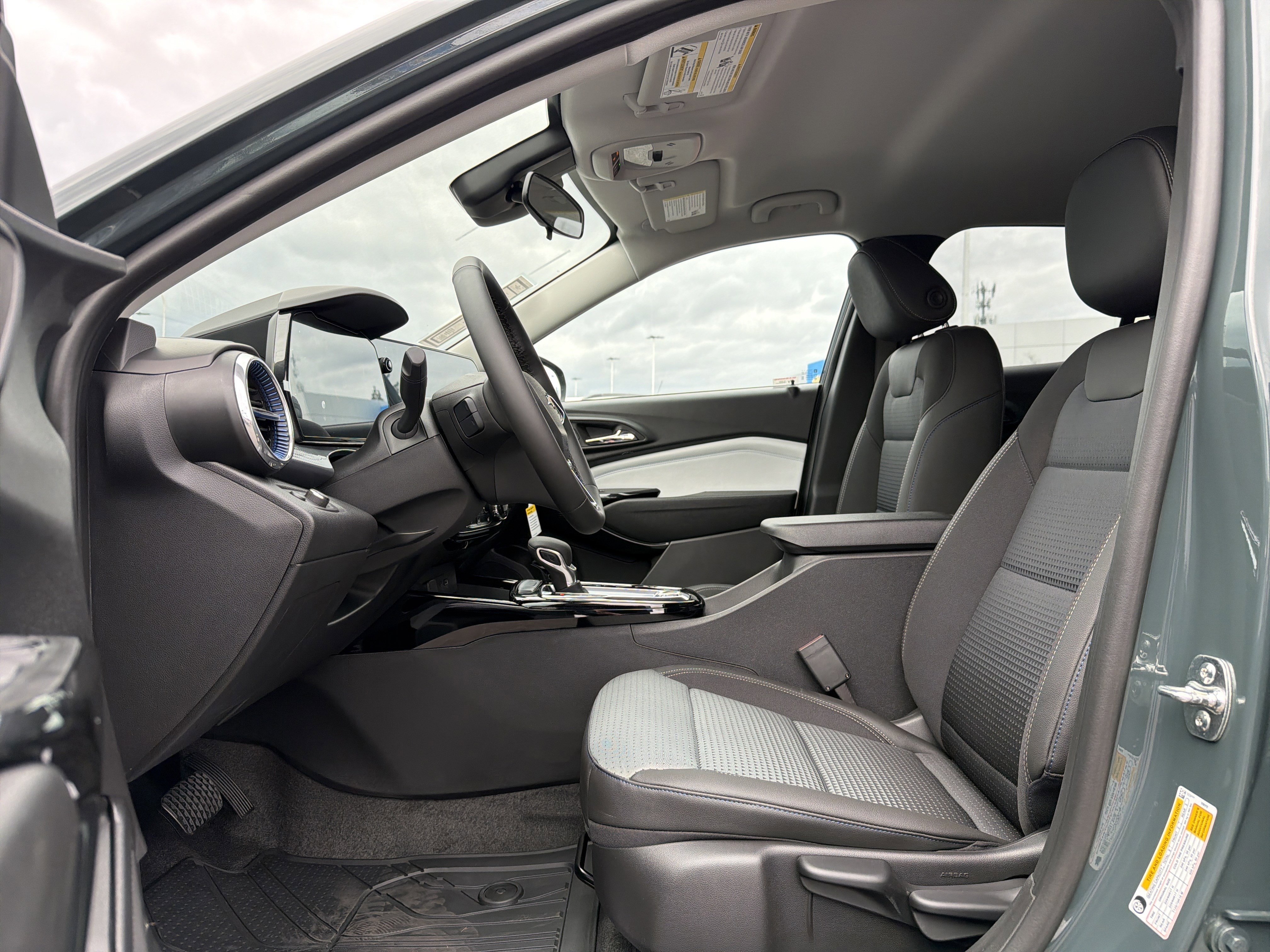 New 2026 Chevrolet Trax LT w/ Driver Confidence Package image 10