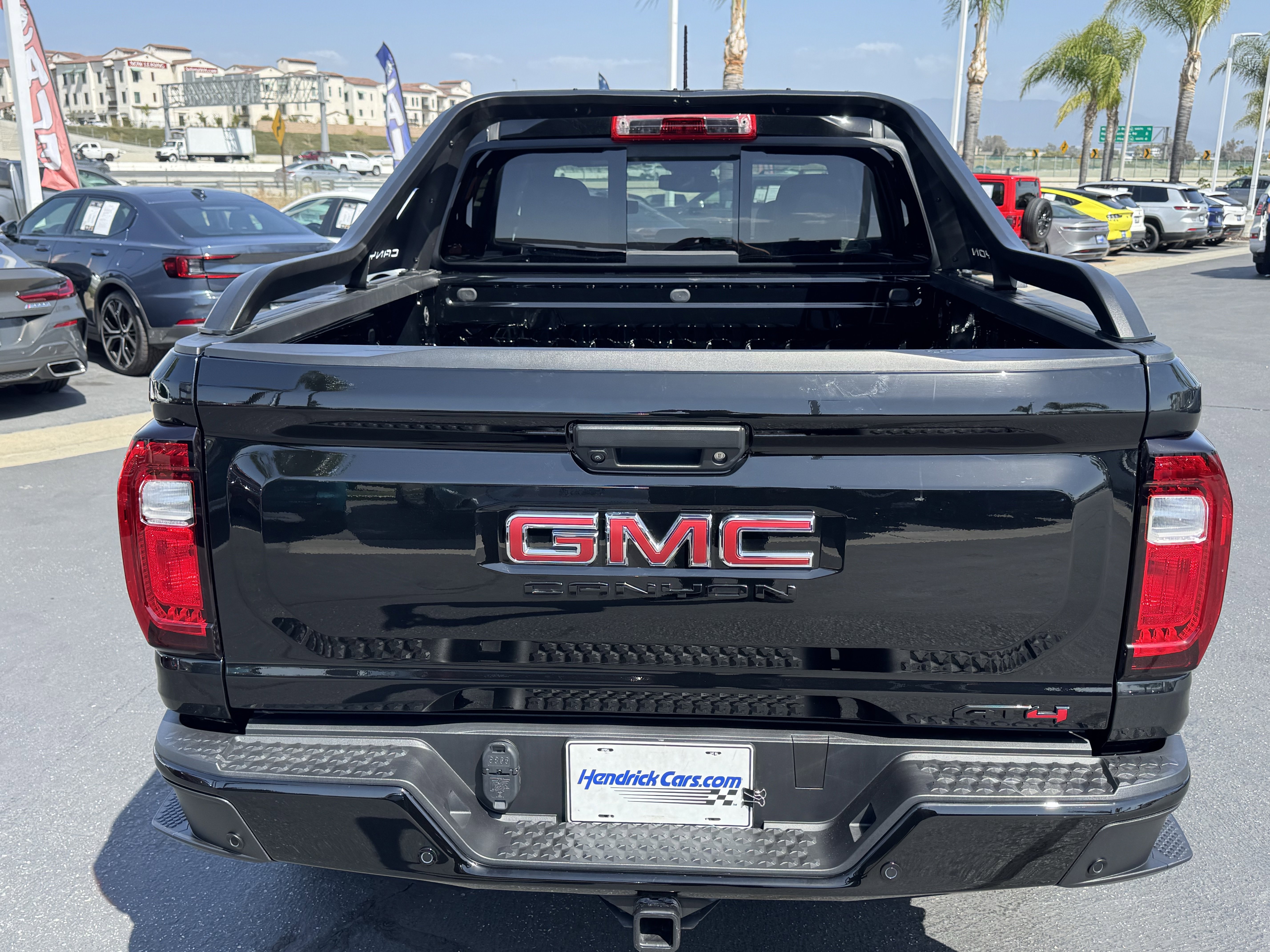 Used 2025 GMC Canyon AT4 w/ Nightfall Edition AWD/4WD image 9