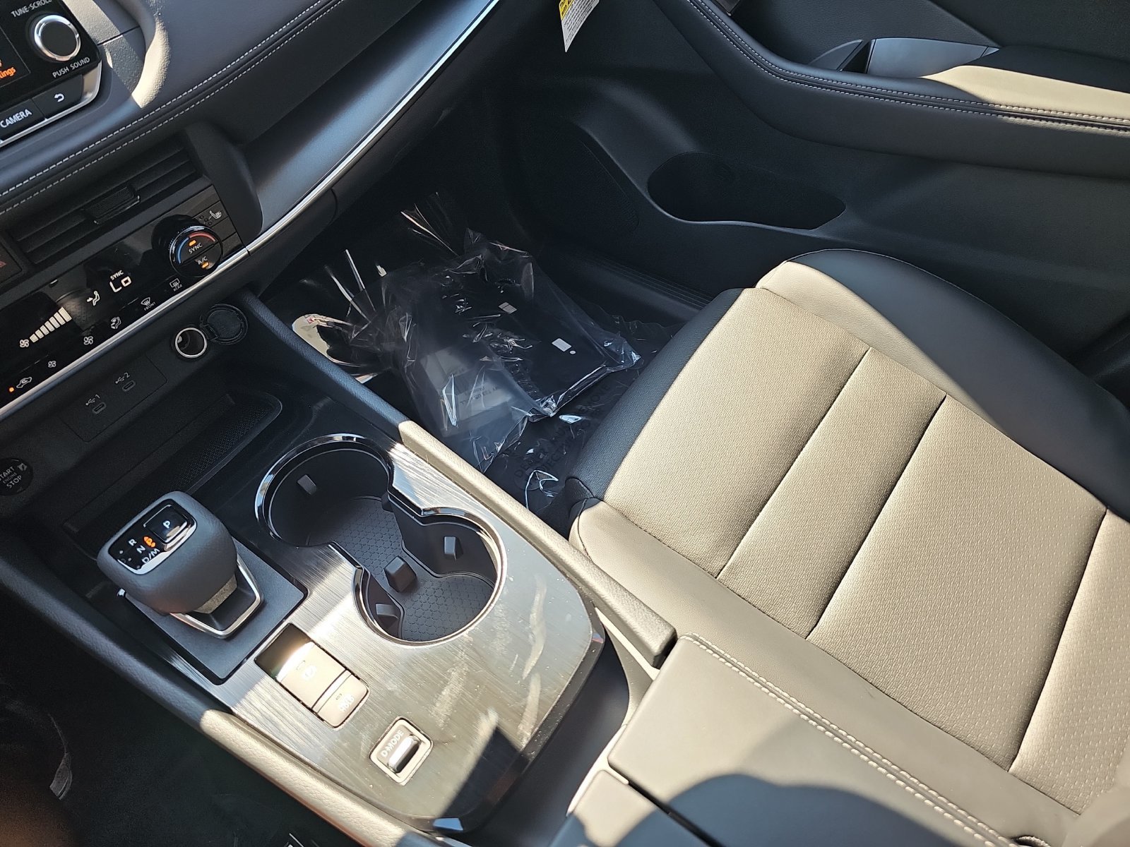 New 2027 Nissan Rogue Dark Armor FWD image 25