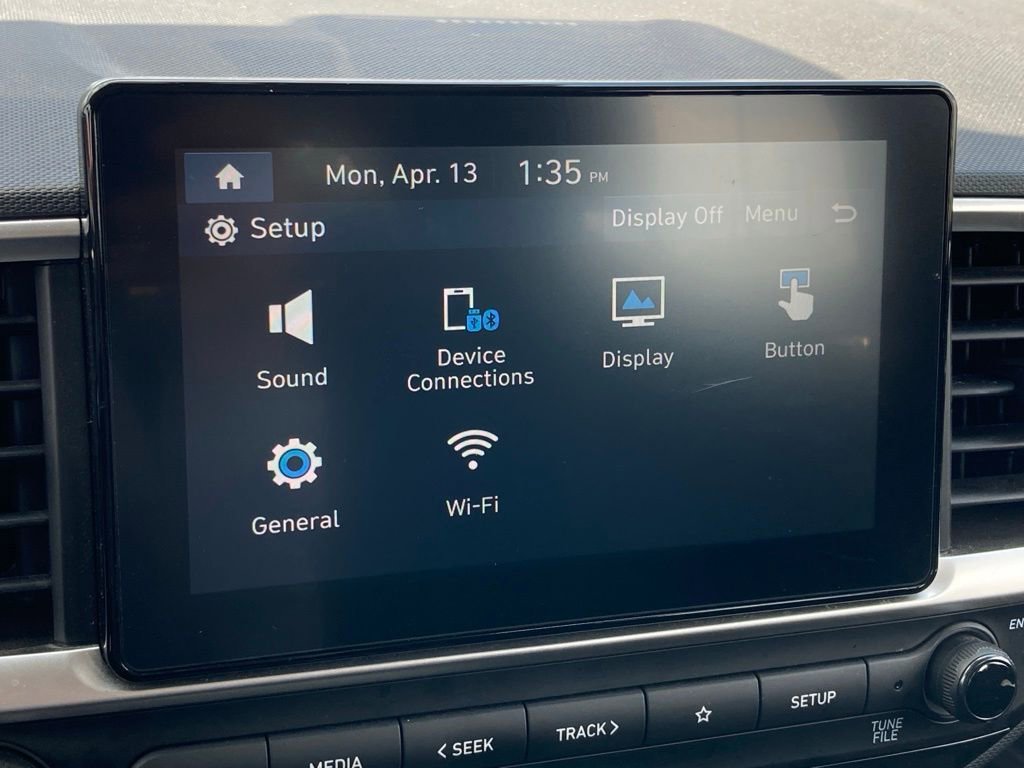 Used 2025 Hyundai Venue SEL FWD image 20