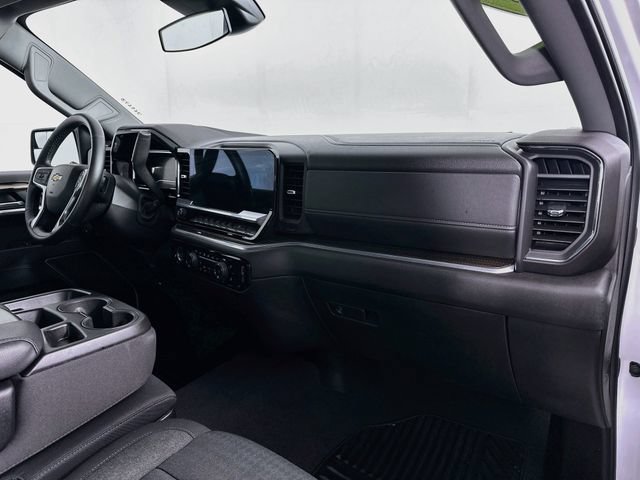 Used 2024 Chevrolet Silverado 1500 LT AWD/4WD image 25