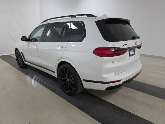 Used 2021 BMW X7 xDrive40i w/ Premium Package AWD/4WD image 7