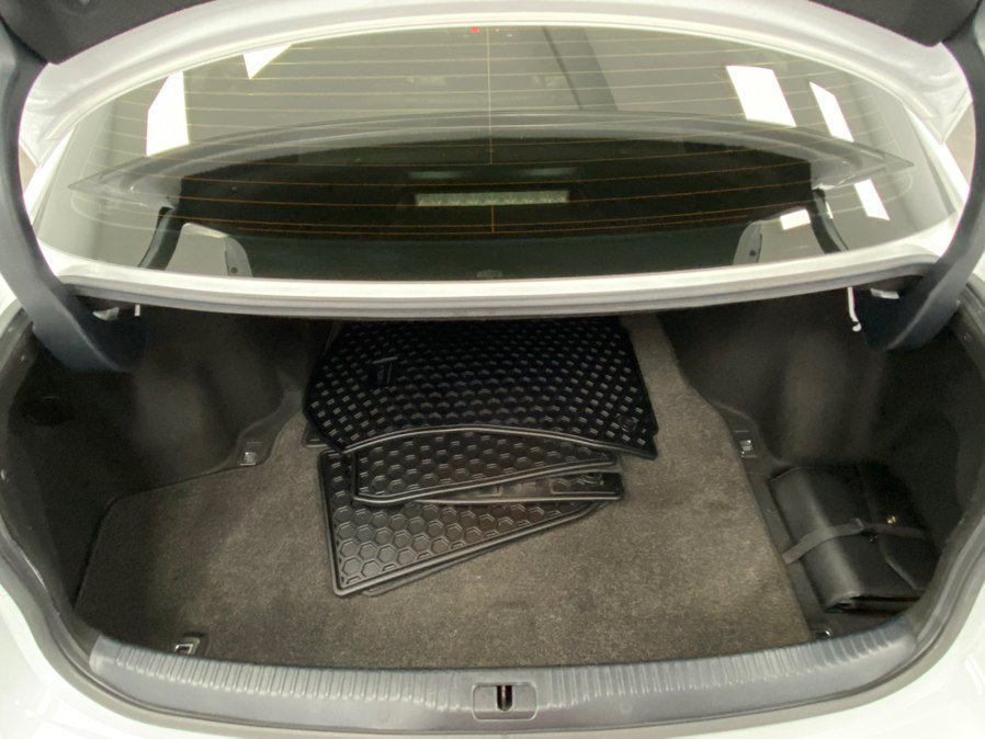 Used 2018 Lexus IS 300 AWD image 38
