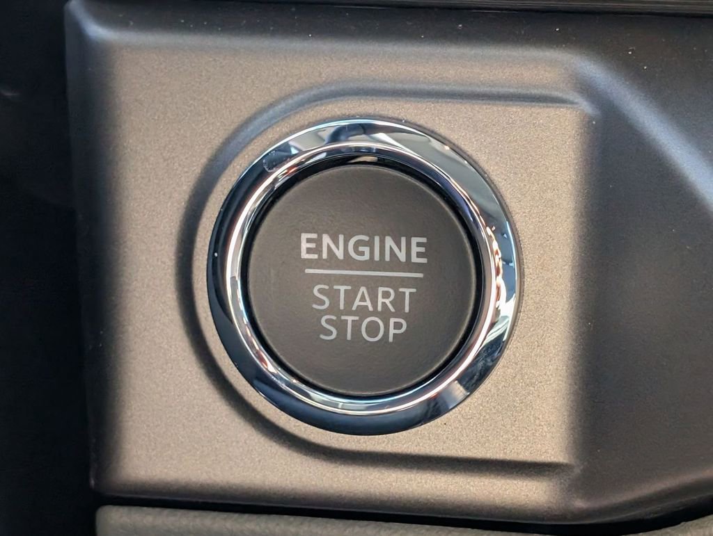 New 2024 Ford F150 XLT w/ Equipment Group 302A MID image 43