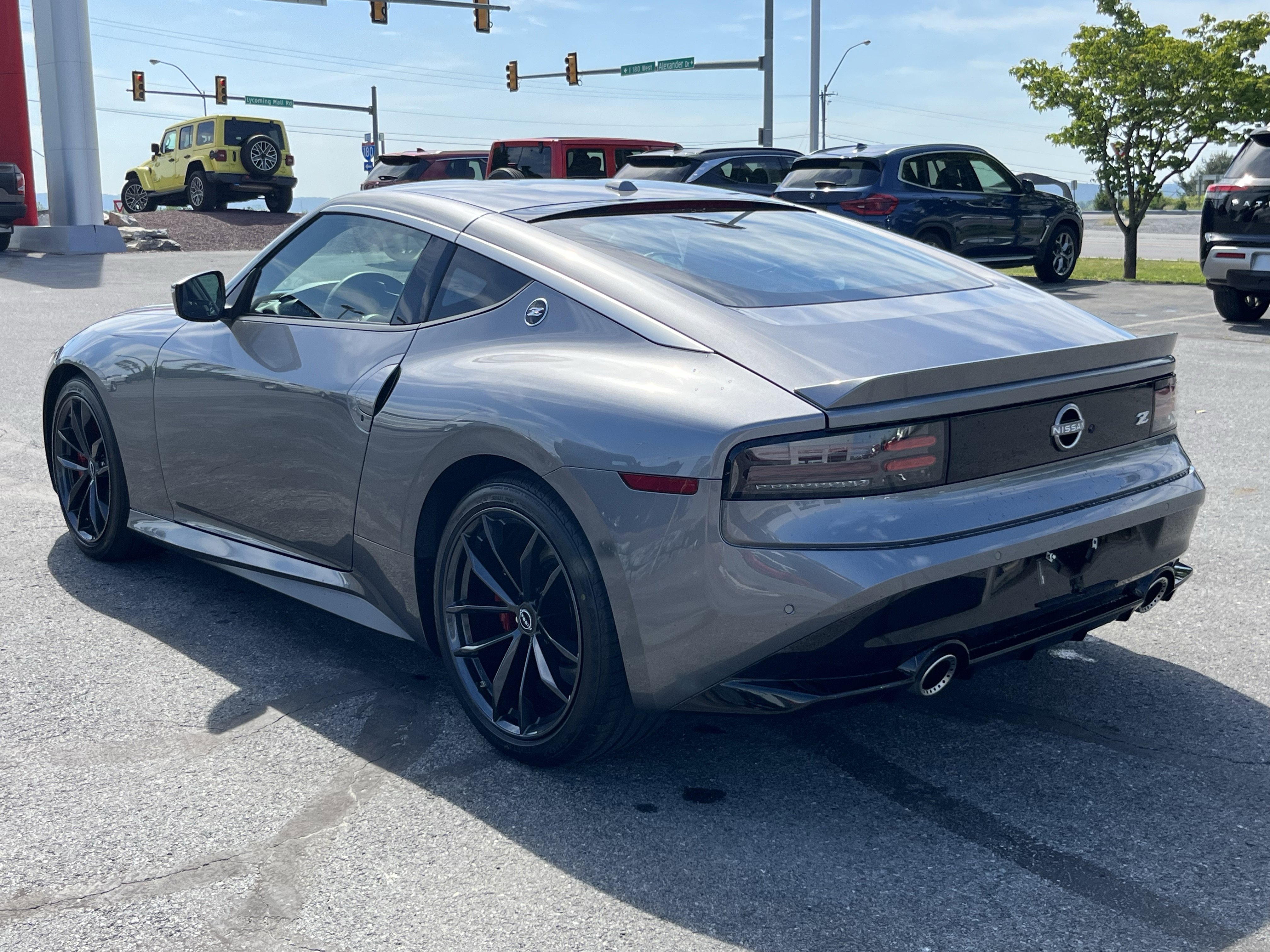 Used 2024 Nissan Z Performance w/ Floor Mat Package RWD image 10