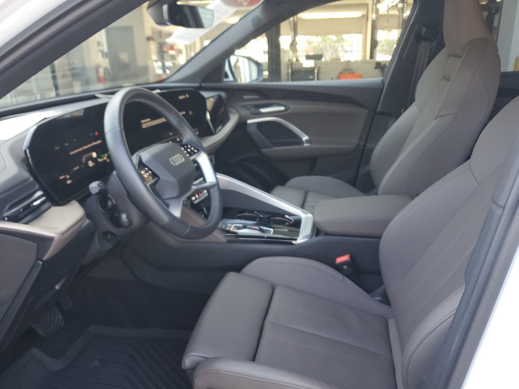 Certified 2025 Audi Q5 Premium w/ Premium Plus AWD/4WD image 24