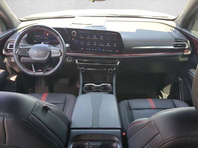 Used 2024 Chevrolet Traverse RS FWD image 16