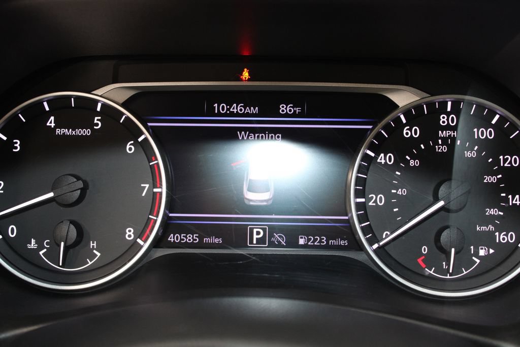 Used 2025 Nissan Sentra SR FWD image 30