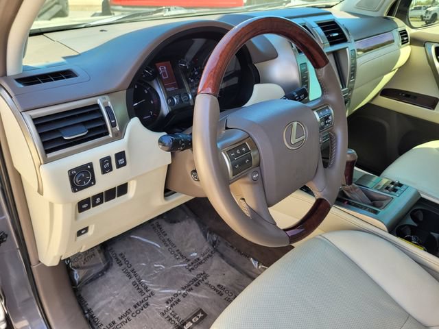 Used 2015 Lexus GX 460 w/ Premium Package AWD/4WD image 24