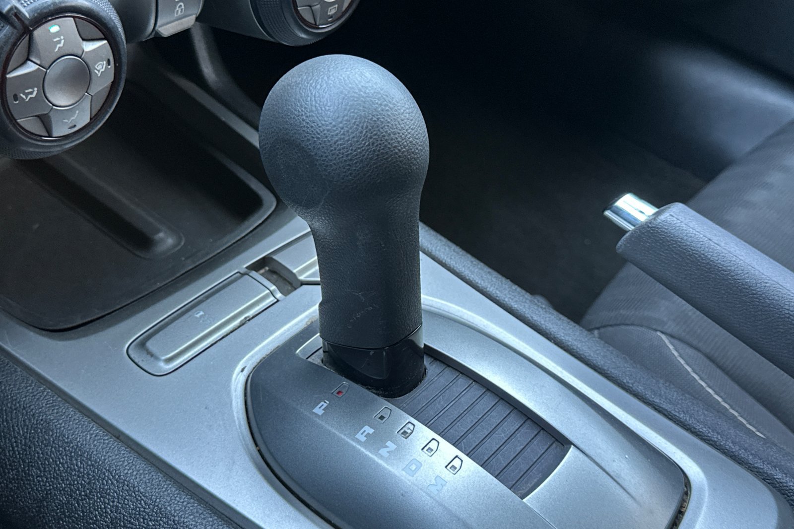 Used 2014 Chevrolet Camaro LS RWD image 31