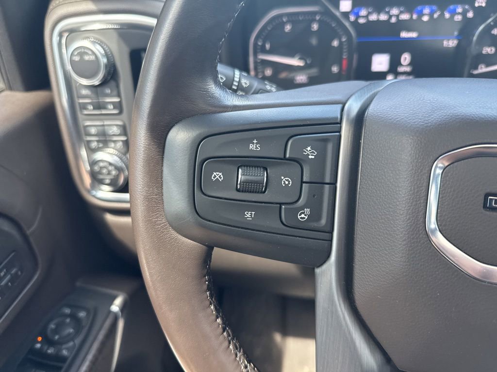 Used 2022 GMC Sierra 3500 Denali w/ Denali Ultimate Package AWD/4WD image 17