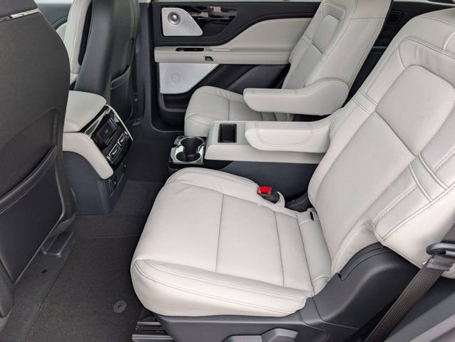 New 2026 Lincoln Aviator Reserve image 28