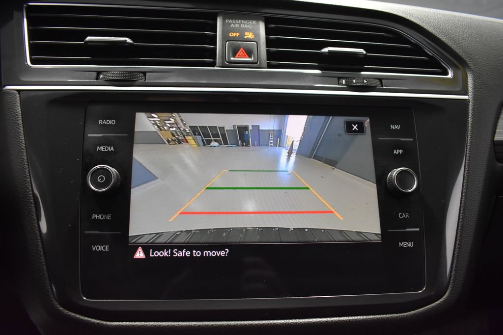 Used 2023 Volkswagen Tiguan SEL R-Line image 24