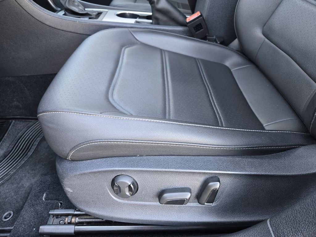 Used 2021 Volkswagen Passat 2.0T SE image 19