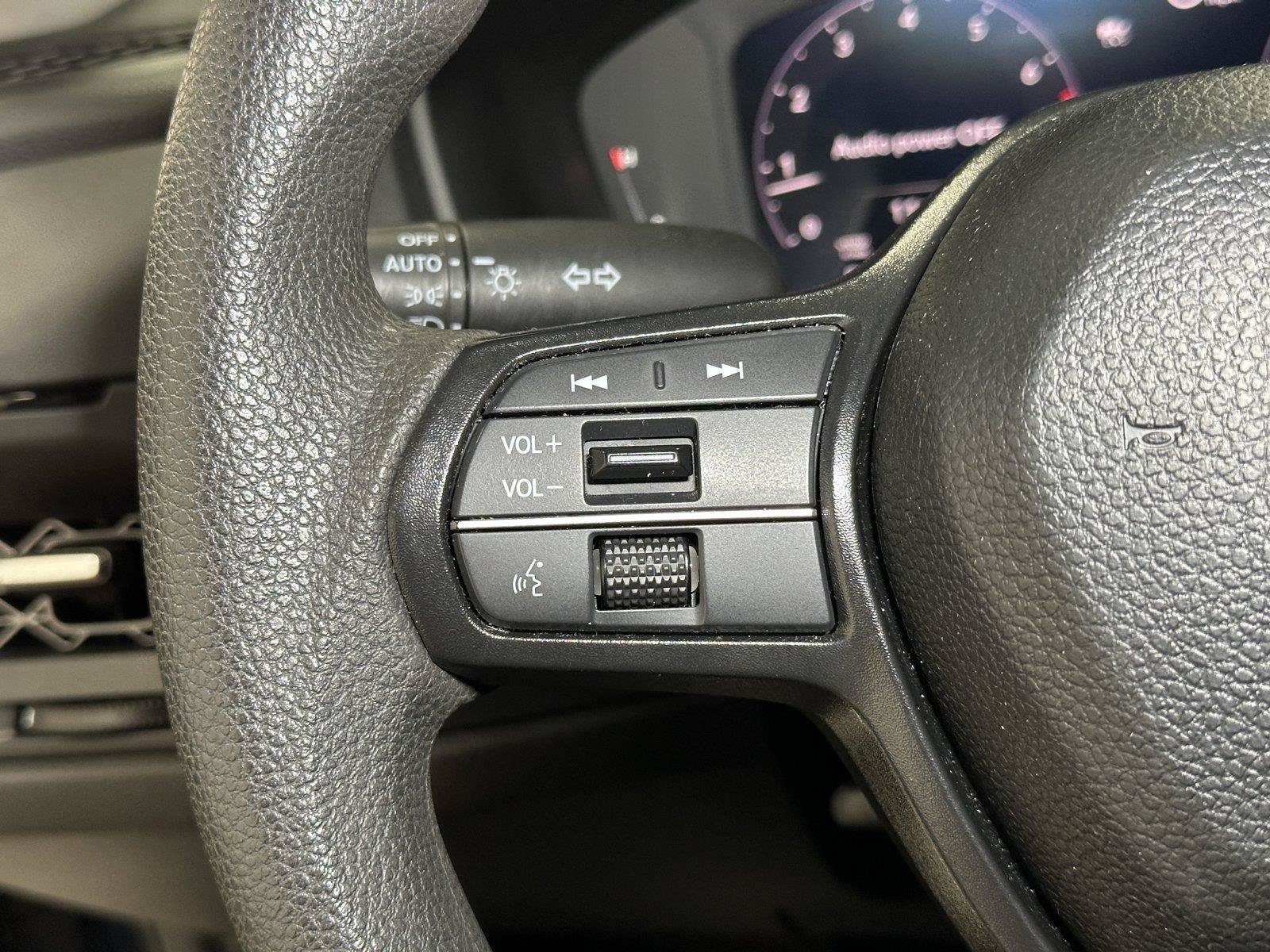 Certified 2025 Honda Accord SE image 25
