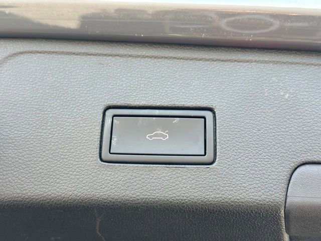 Certified 2023 Volkswagen Atlas Cross Sport SEL R-Line image 20