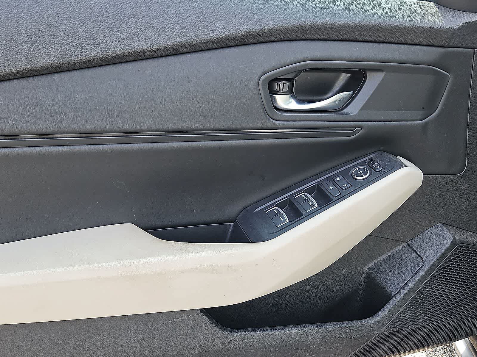 Used 2023 Honda Accord EX image 27