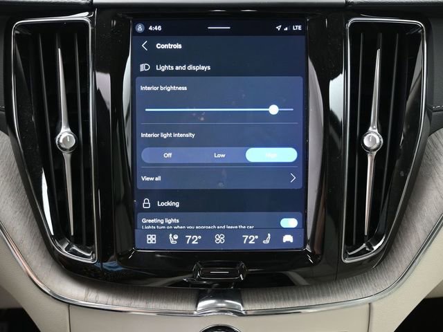 Used 2023 Volvo XC60 B6 Ultimate w/ Protection Package Premier image 17