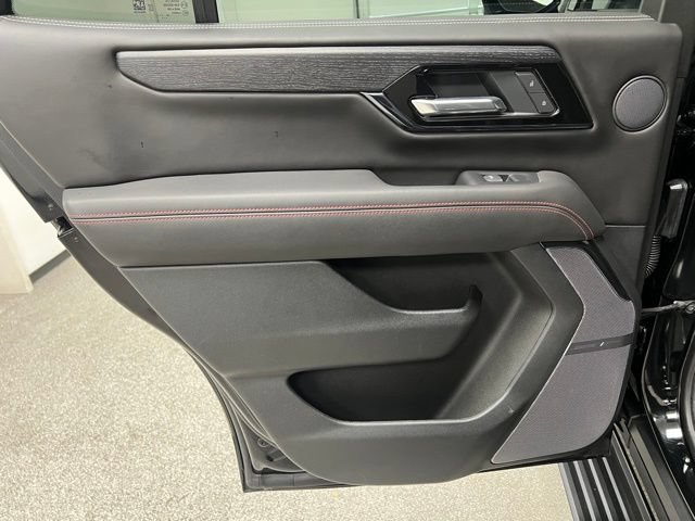 Used 2025 GMC Yukon AT4 Ultimate w/ LPO, Floor Liner Package AWD/4WD image 45