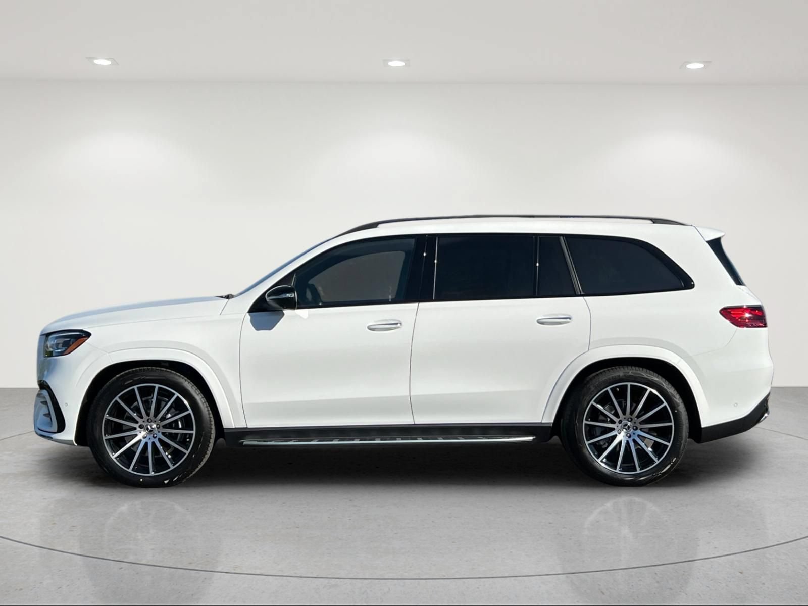 New 2026 Mercedes-Benz GLS 450 4MATIC image 2