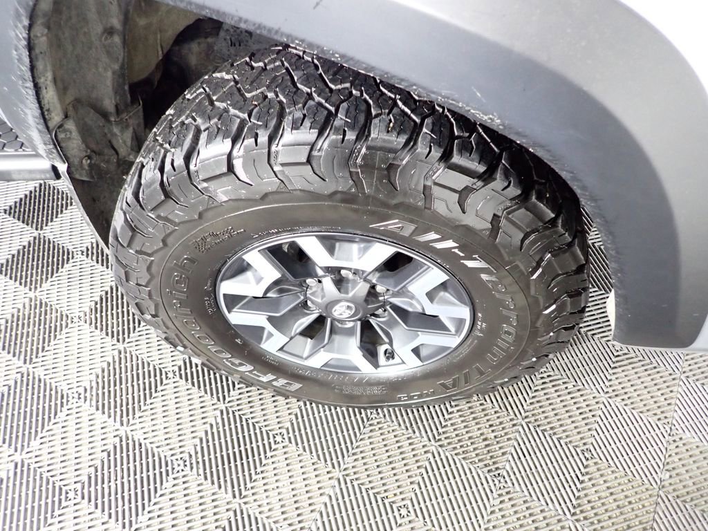 Used 2023 Toyota Tacoma TRD Off-Road w/ TRD Premium Off Road Package image 38