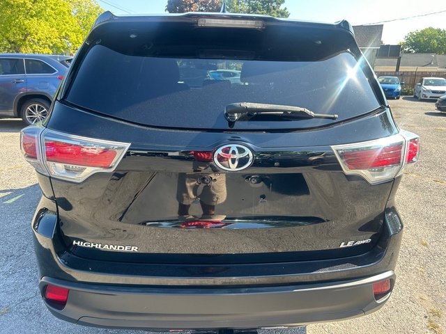 Used 2015 Toyota Highlander LE image 3