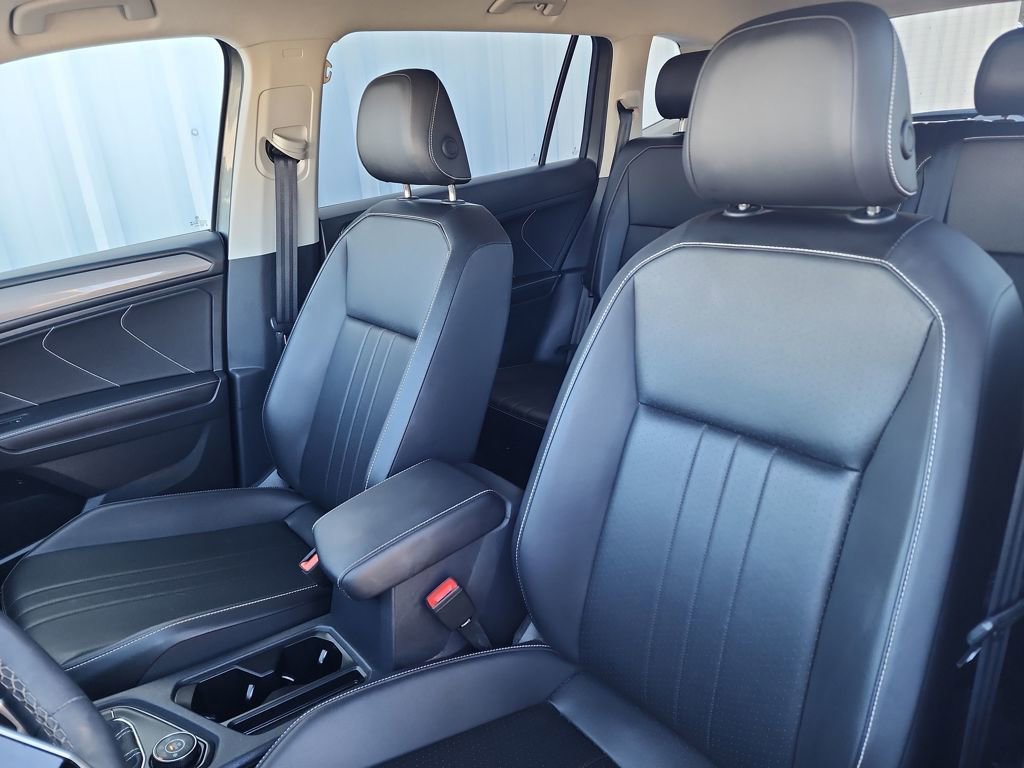 Used 2024 Volkswagen Tiguan SE image 15