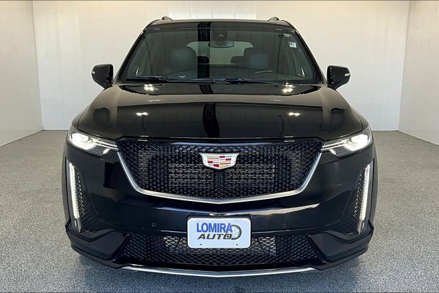 Used 2023 Cadillac XT6 Sport image 2