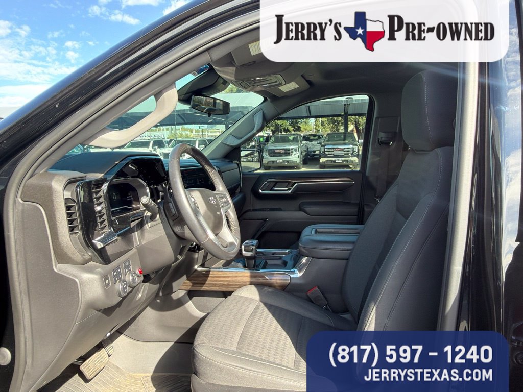 Used 2022 Chevrolet Silverado 1500 LT Trail Boss w/ Protection Package AWD/4WD image 7