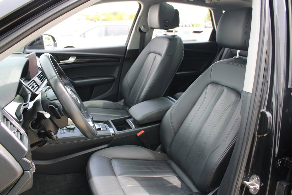 Used 2020 Audi Q5 2.0T Premium w/ Convenience Package AWD/4WD image 7