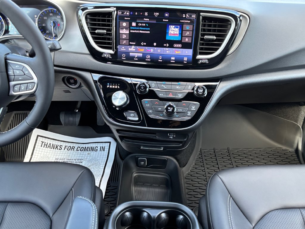 New 2027 Chrysler Pacifica LX FWD image 16